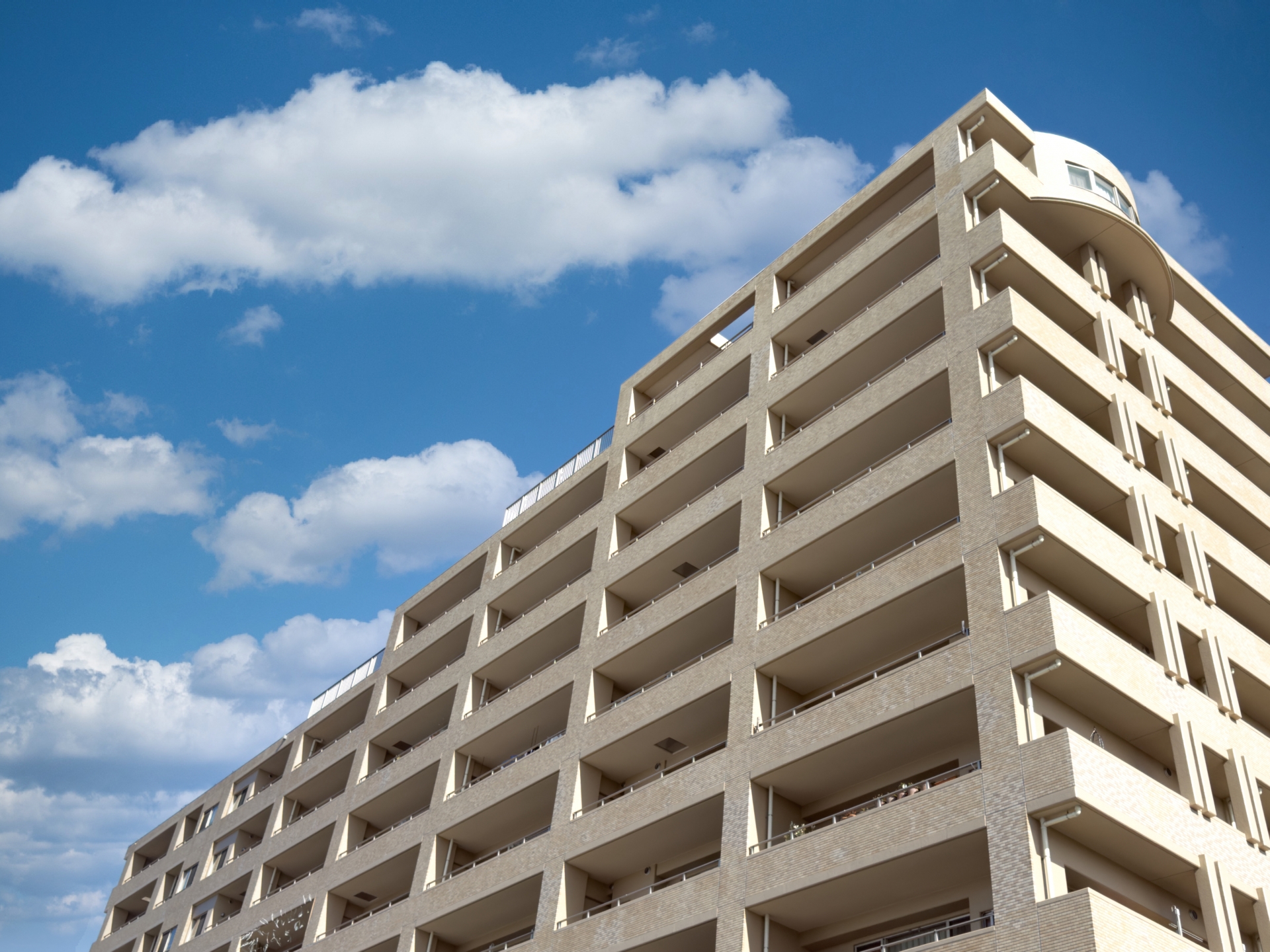 マンション売却で消費税はかかる？個人・法人・課税事業者別に徹底解説【2026年版】