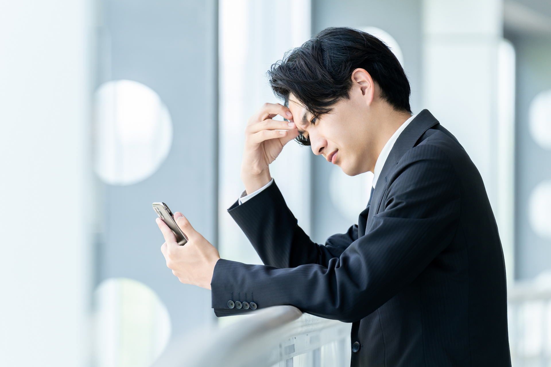 高すぎる売り出し価格や賃料・利回りのずれなどマンション売却の期間が長引く主な原因のイメージ